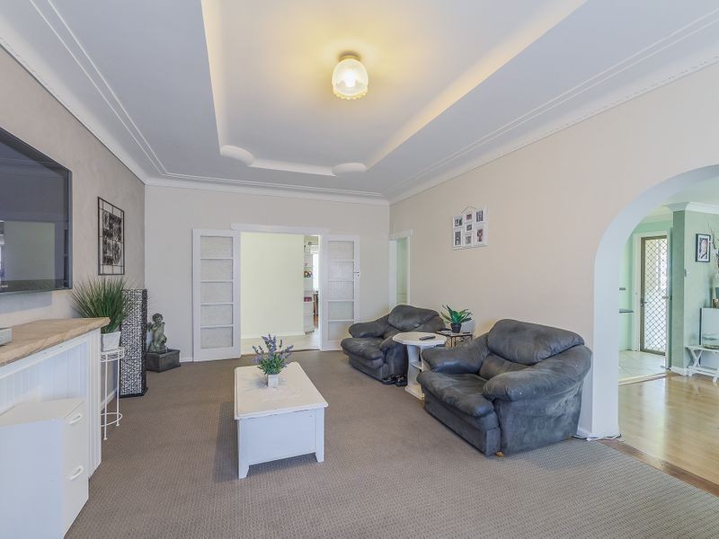13 Lyall Street, Cowra NSW 2794