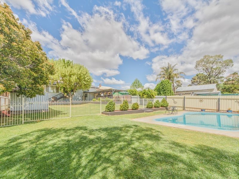 13 Lyall Street, Cowra NSW 2794