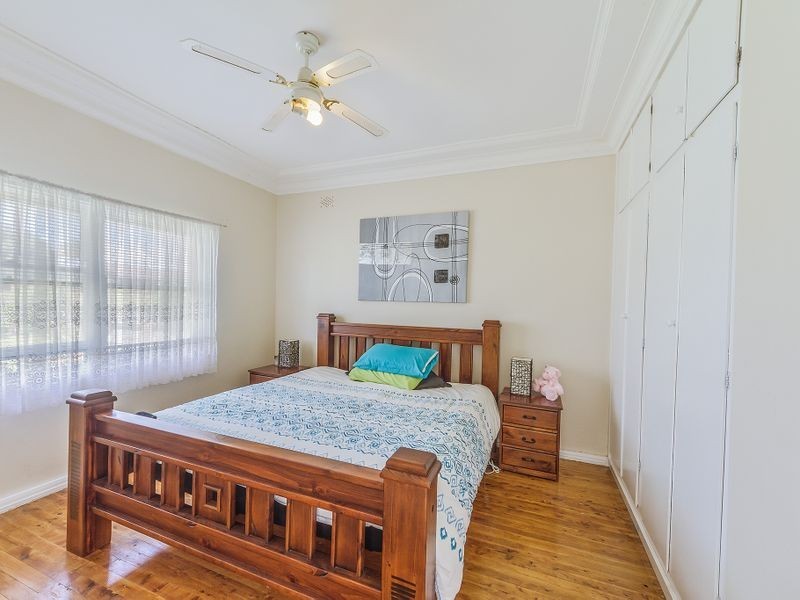 13 Lyall Street, Cowra NSW 2794