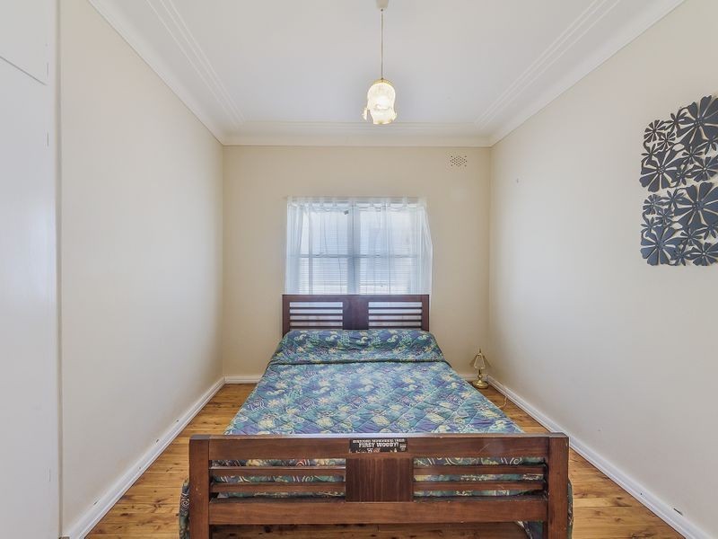 13 Lyall Street, Cowra NSW 2794