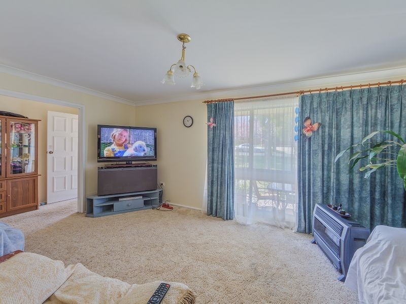 40 Kibbler Street, Cowra NSW 2794