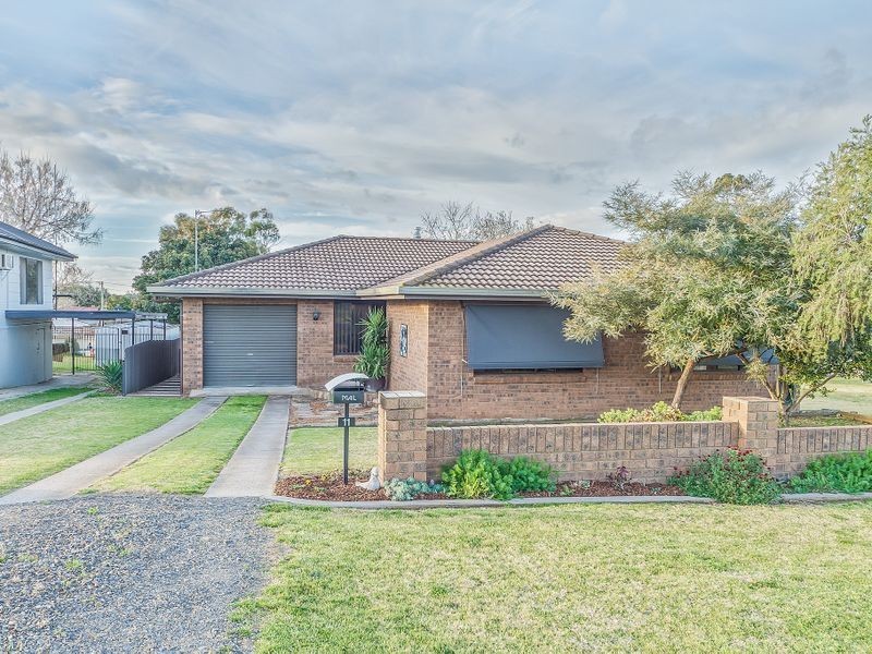 11 Lyall Street, Cowra NSW 2794