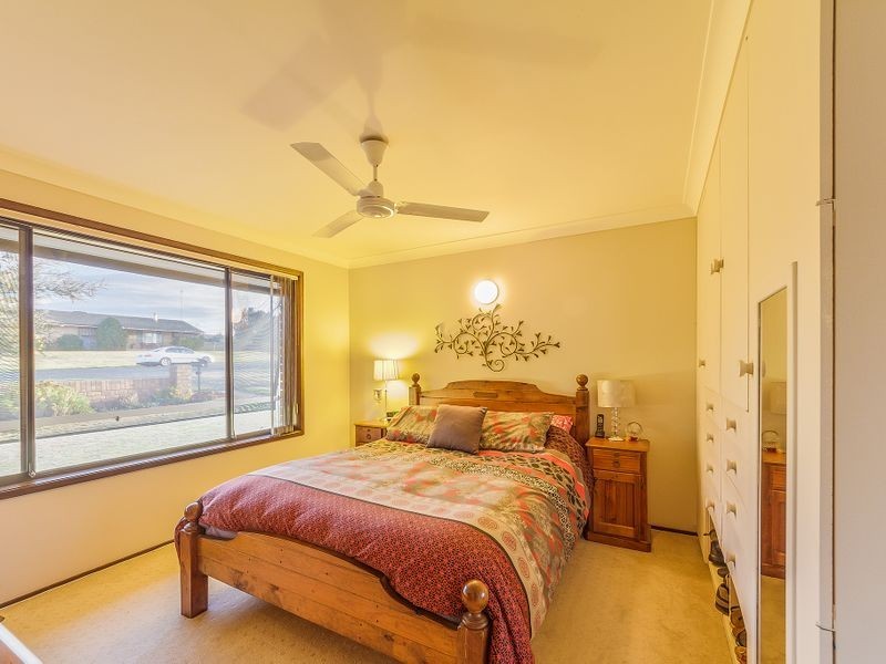 11 Lyall Street, Cowra NSW 2794