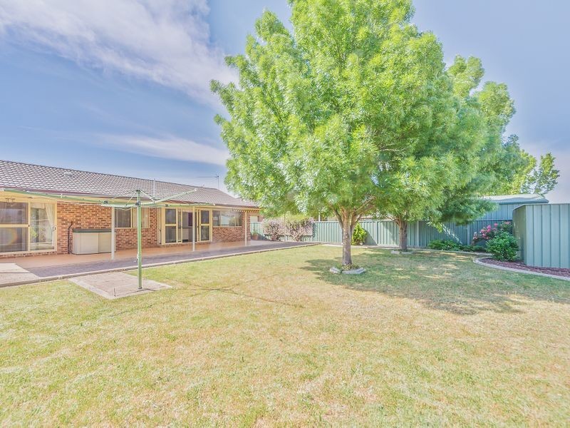 19 Hartley Street, Cowra NSW 2794