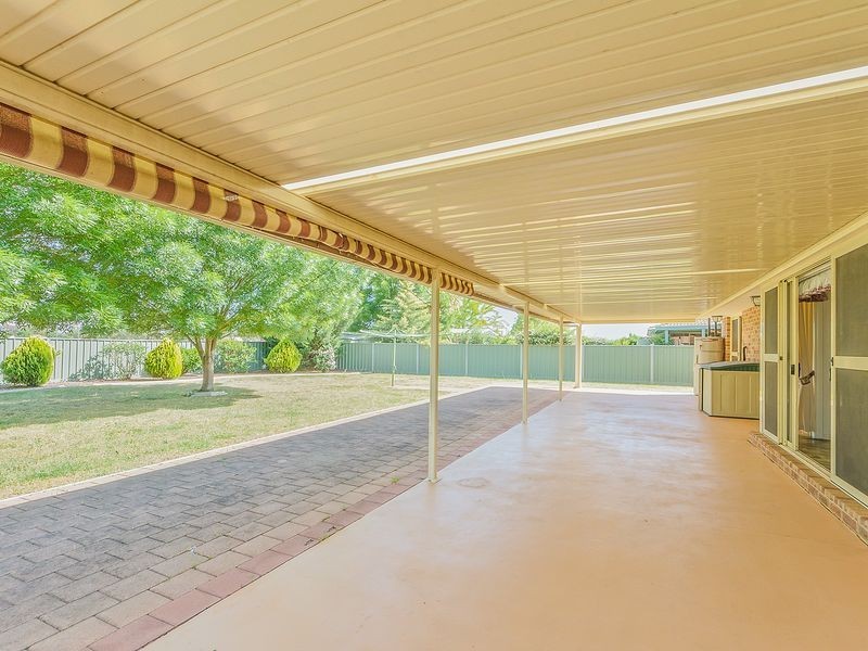 19 Hartley Street, Cowra NSW 2794