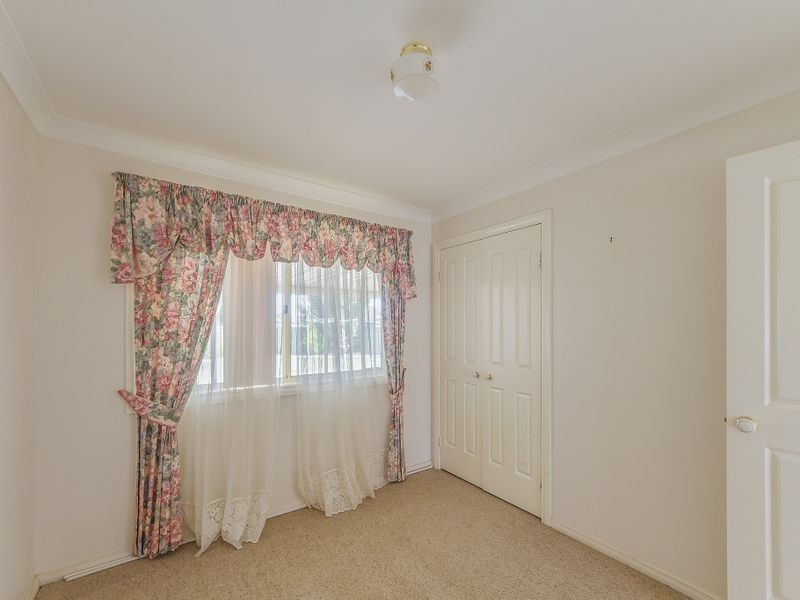 19 Hartley Street, Cowra NSW 2794