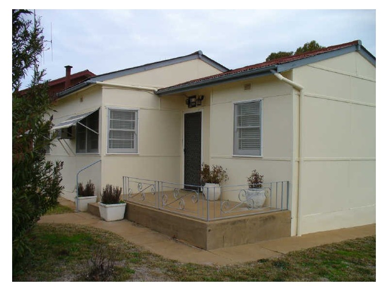 28 Mulyan Street, Cowra NSW 2794