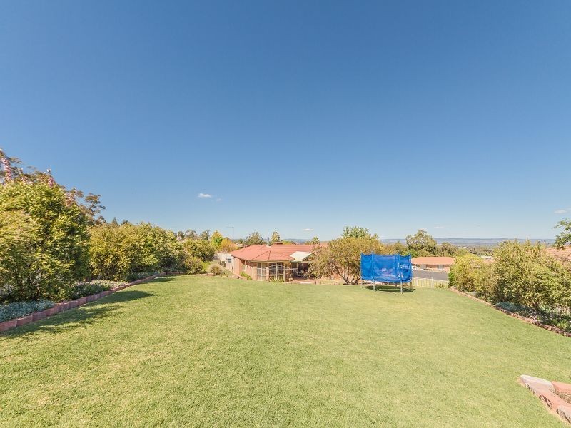 6 Casuarina Close, Cowra NSW 2794