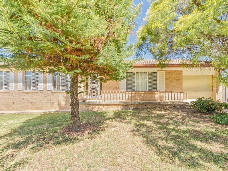 40 Bourke Street, Cowra NSW 2794
