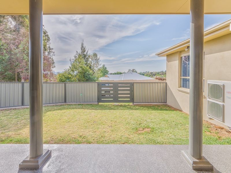 44 London Drive, Cowra NSW 2794