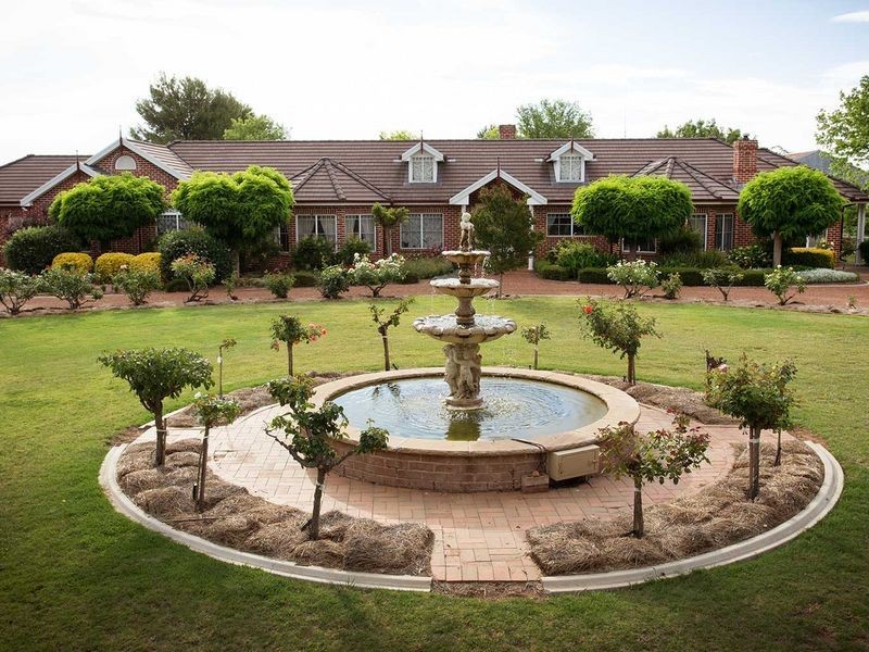 . RIVER PARK   River Park Rd, Cowra NSW 2794