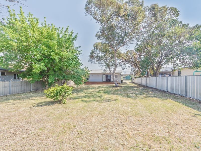 23 Dungaleer Street, Cowra NSW 2794