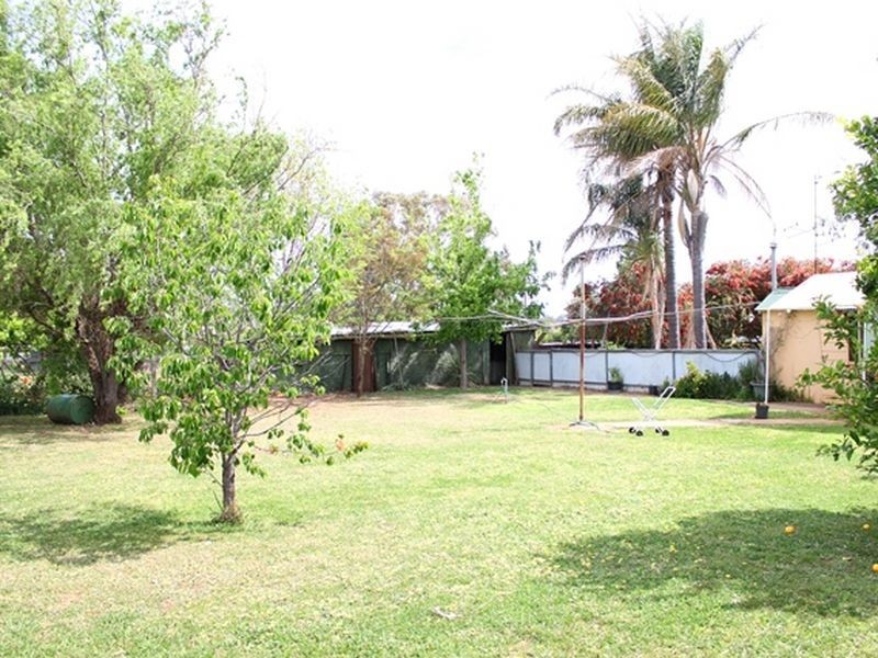 61 Waugoola Street  (Woodstock via ), Cowra NSW 2794
