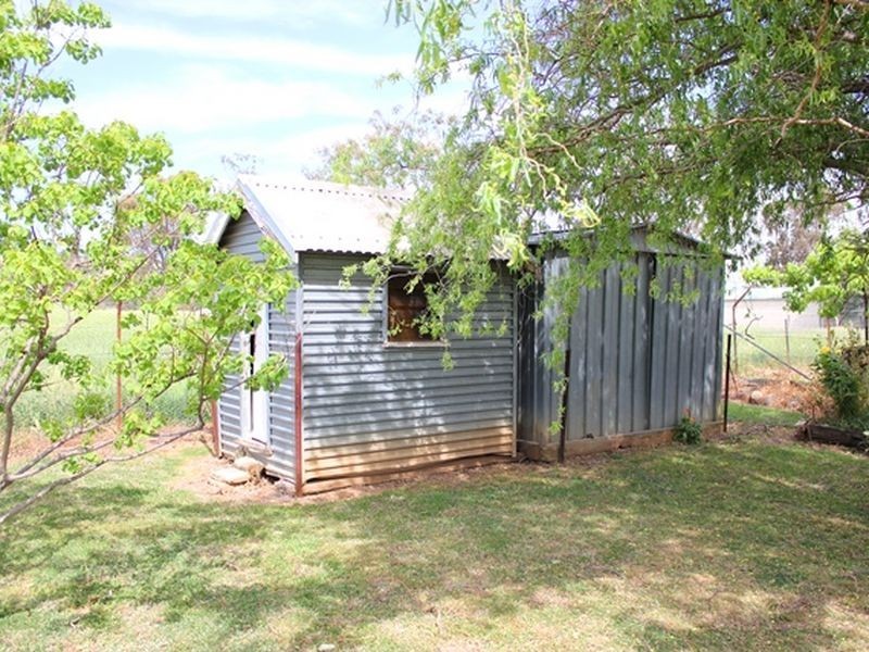 61 Waugoola Street  (Woodstock via ), Cowra NSW 2794