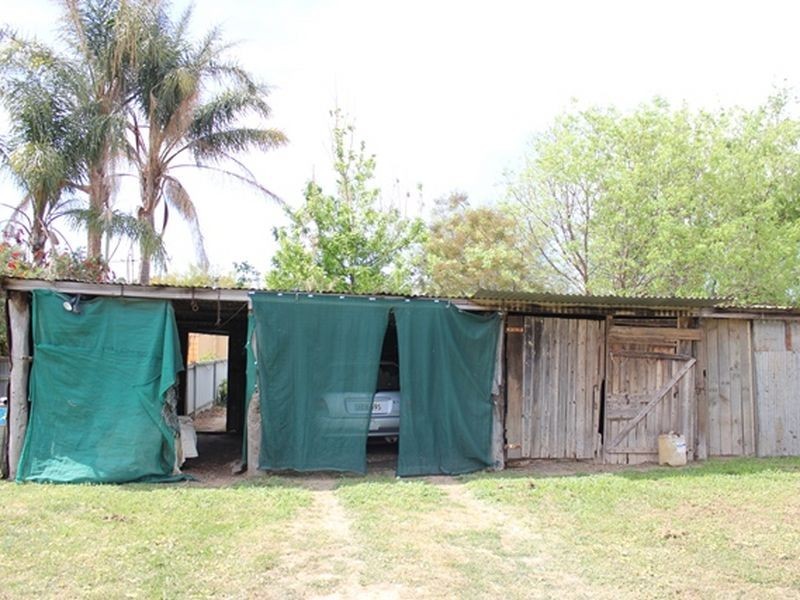 61 Waugoola Street  (Woodstock via ), Cowra NSW 2794