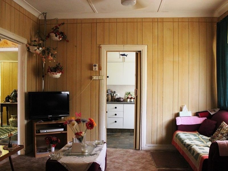 61 Waugoola Street  (Woodstock via ), Cowra NSW 2794