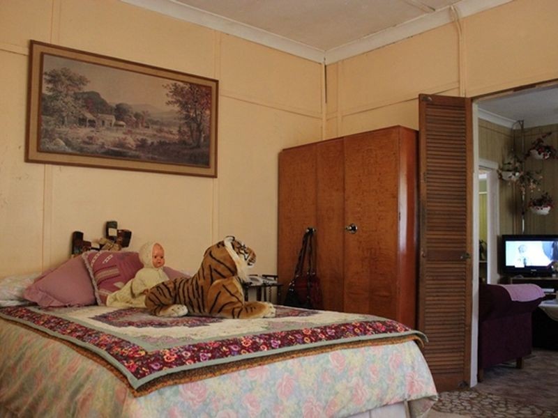 61 Waugoola Street  (Woodstock via ), Cowra NSW 2794
