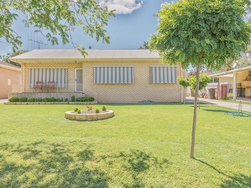1 Newcombe Street, Cowra NSW 2794