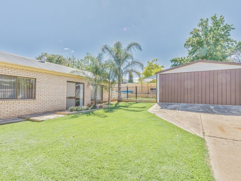 1 Newcombe Street, Cowra NSW 2794