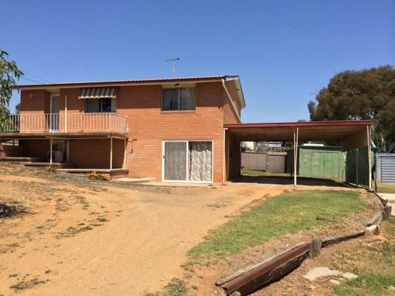 40 Mulyan Street, Cowra NSW 2794