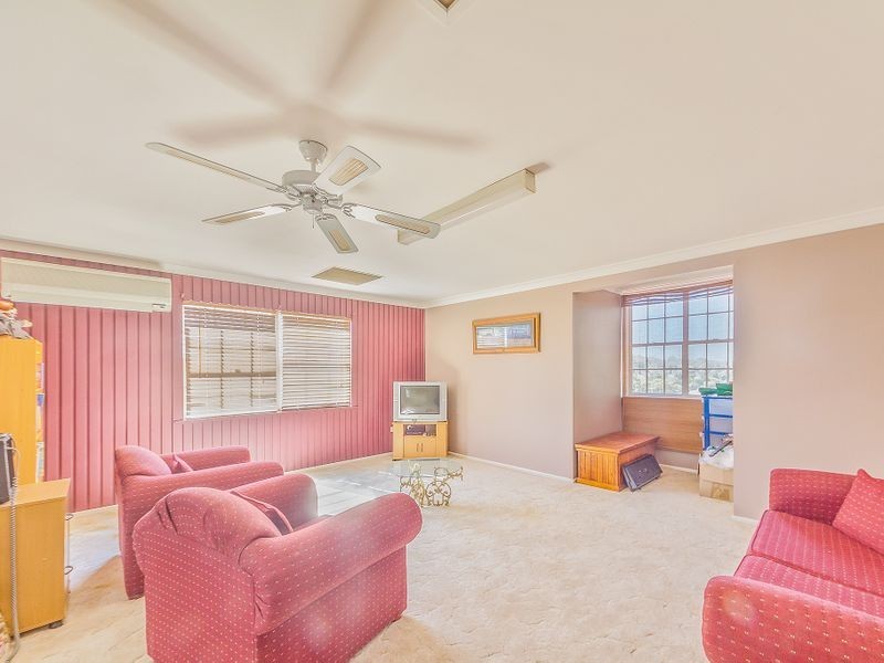 6 Allambie Place, Cowra NSW 2794