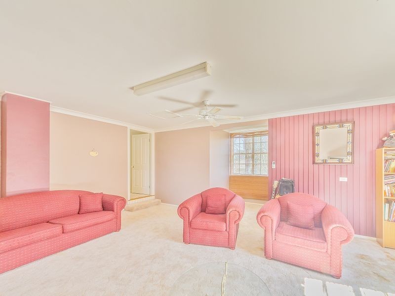 6 Allambie Place, Cowra NSW 2794