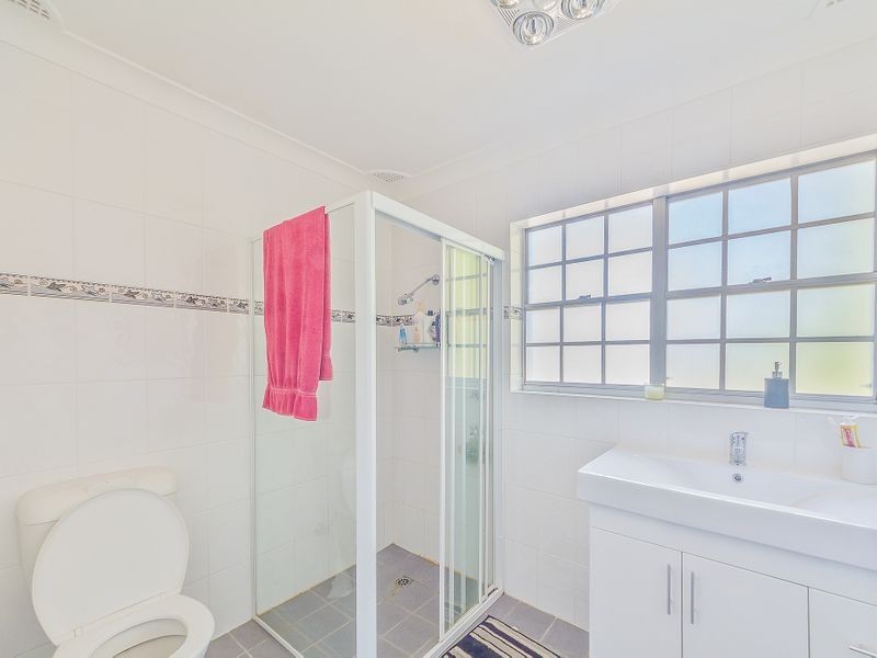 6 Allambie Place, Cowra NSW 2794