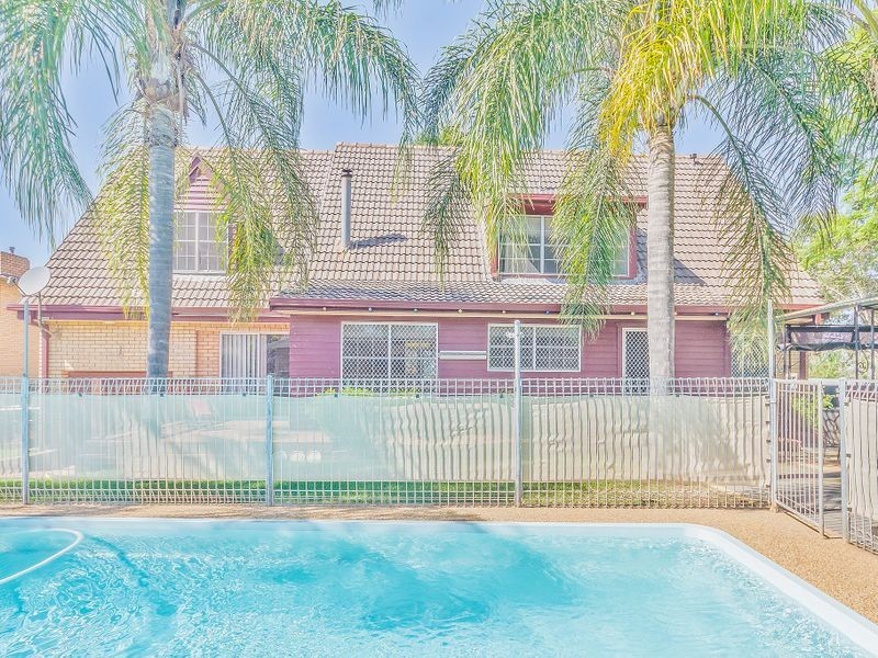 6 Allambie Place, Cowra NSW 2794