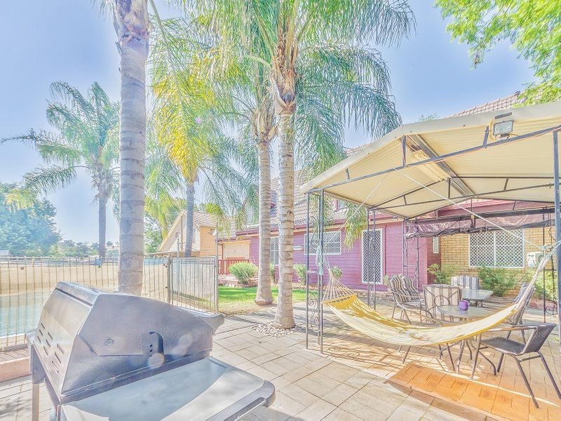 6 Allambie Place, Cowra NSW 2794