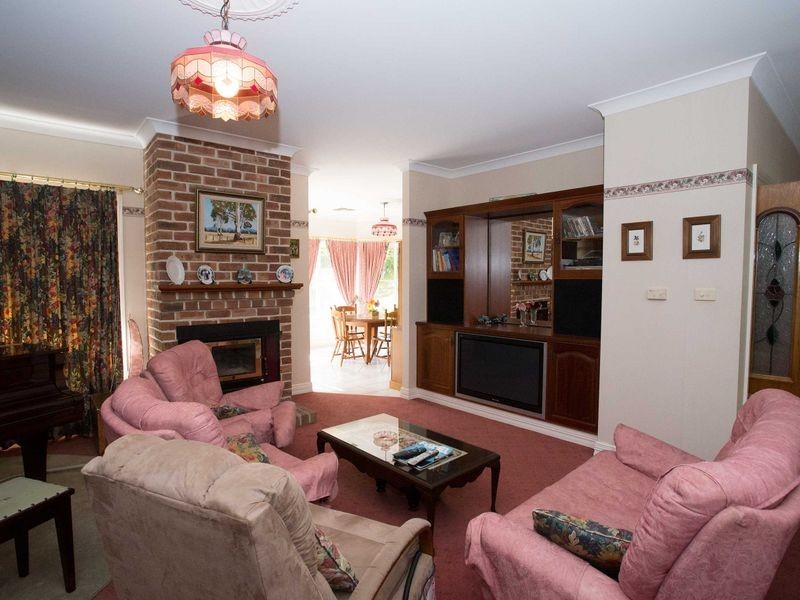 … RIVER PARK   River Park Rd, Cowra NSW 2794