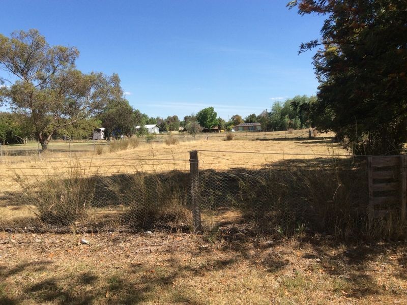 90 Grenfell Road, Cowra NSW 2794