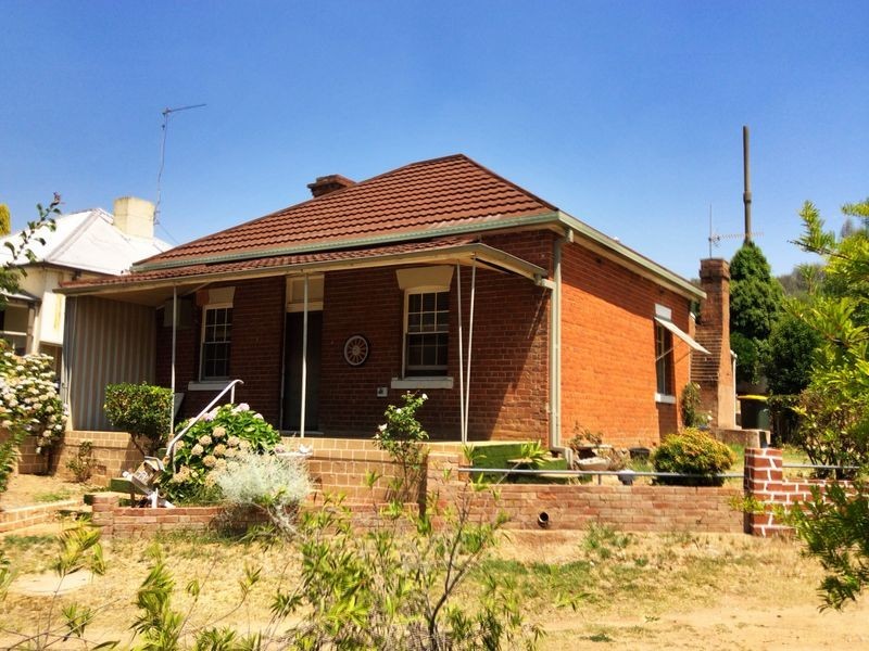 26 Lynch Street, Cowra NSW 2794