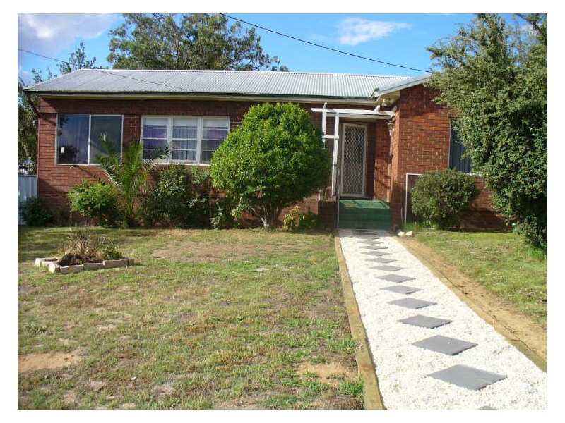 34 Courallie Street, Cowra NSW 2794