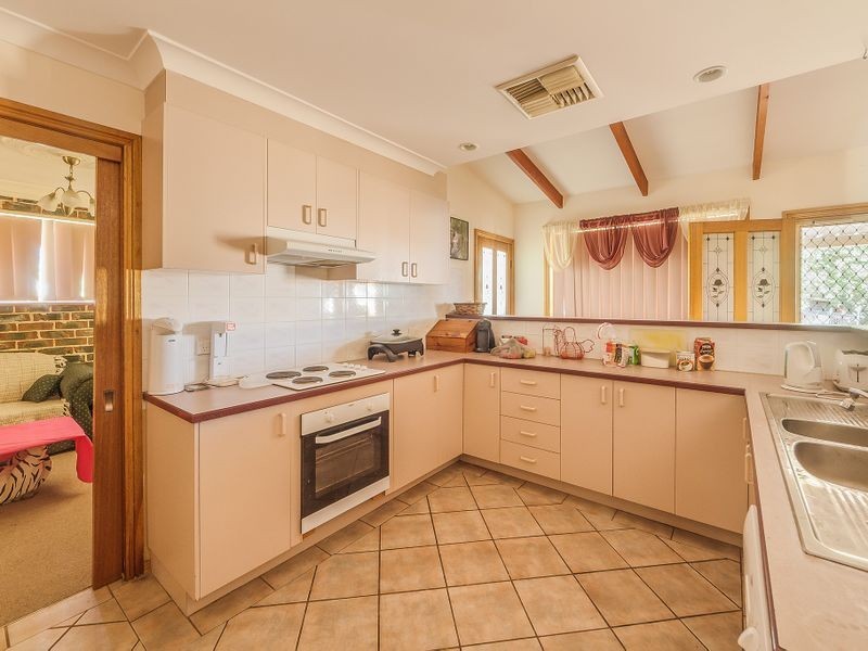 38 Darling Avenue, Cowra NSW 2794