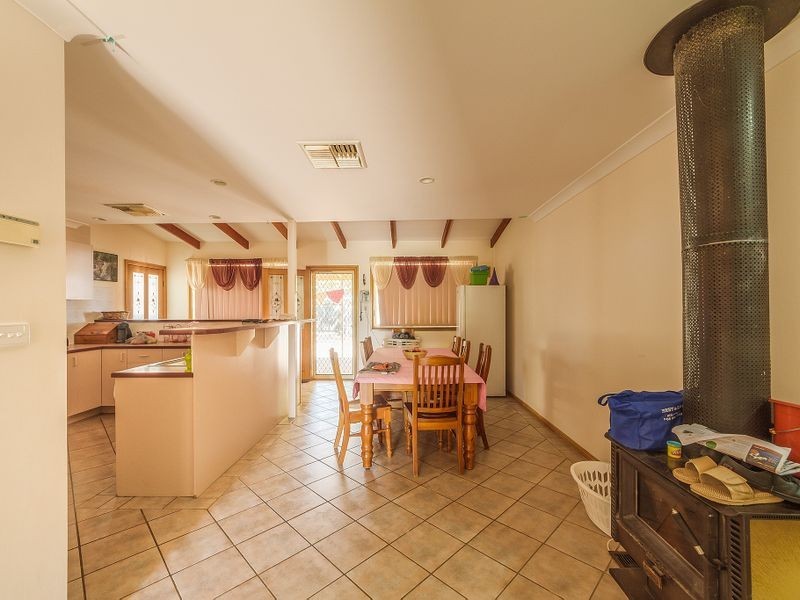 38 Darling Avenue, Cowra NSW 2794