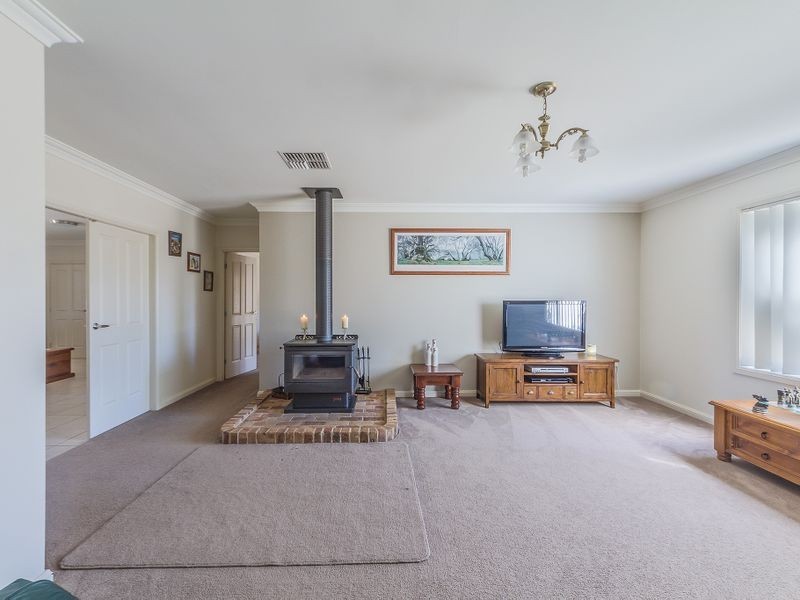 265 Camp Road, Cowra NSW 2794