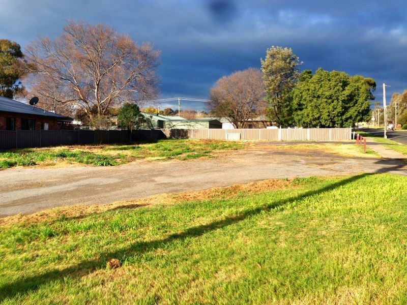 2 Pitt Street, Cowra NSW 2794