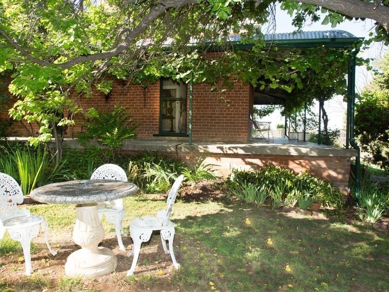 6470 Lachlan Valley Way, Cowra NSW 2794