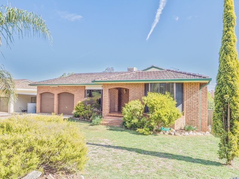22 Hanna Street, Cowra NSW 2794