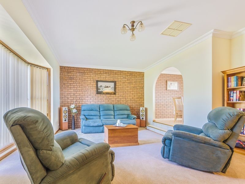 22 Hanna Street, Cowra NSW 2794