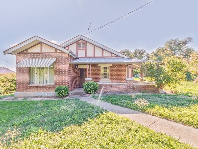60 Macquarie Street, Cowra NSW 2794