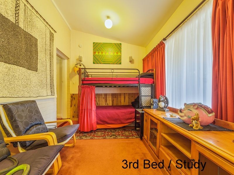 53 Darling Avenue, Cowra NSW 2794