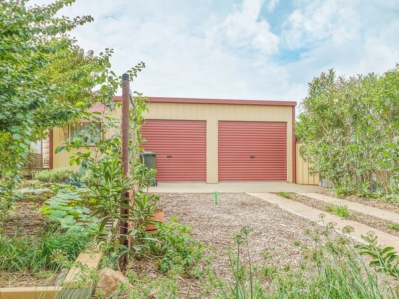 53 Darling Avenue, Cowra NSW 2794