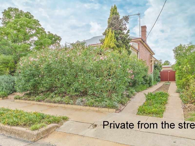 53 Darling Avenue, Cowra NSW 2794