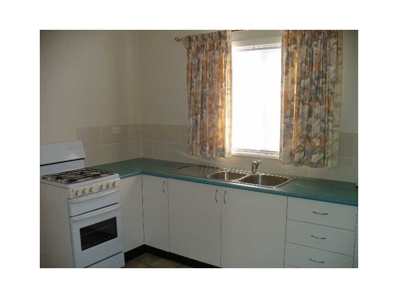 29 Lee, Cowra NSW 2794