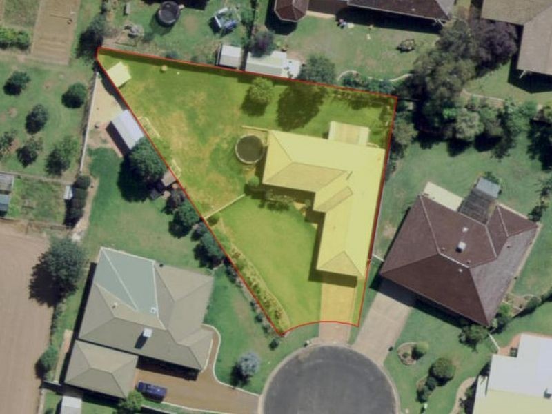 32 Taronga Drive, Cowra NSW 2794