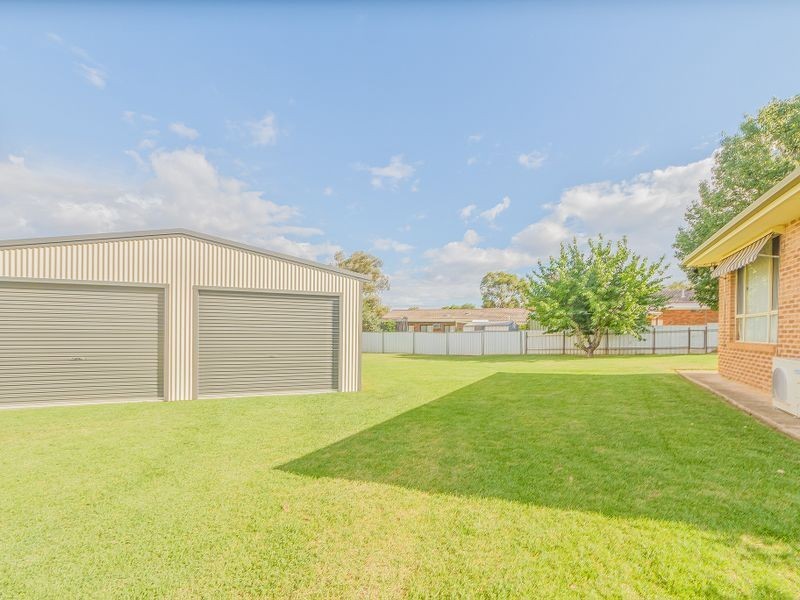 32 Taronga Drive, Cowra NSW 2794