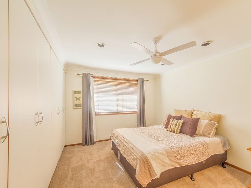 32 Taronga Drive, Cowra NSW 2794