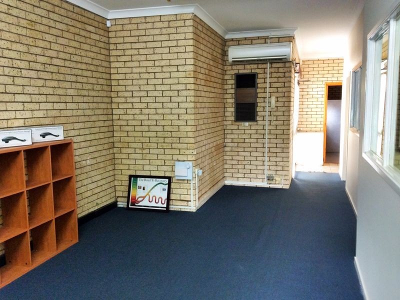 135 a & b Kendal Street, Cowra NSW 2794