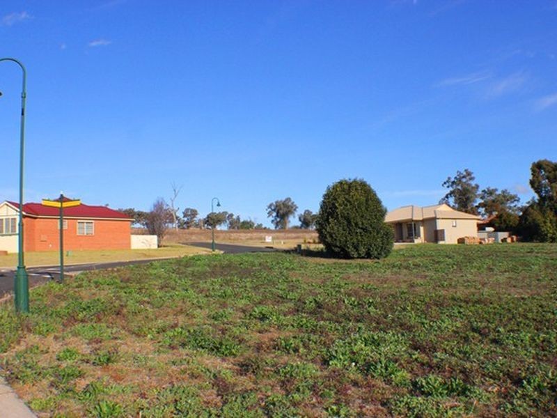 53 Comerford Street, Cowra NSW 2794